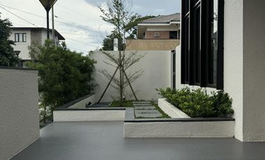 4 bedroom 3 Storey house Verdana