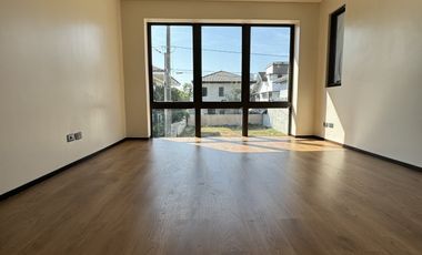 4 bedroom 3 Storey house Verdana