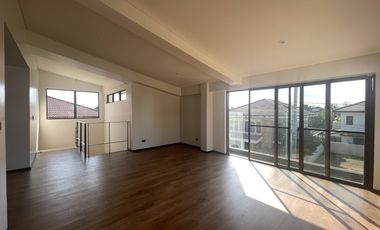 4 bedroom 3 Storey house Verdana