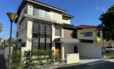 4 bedroom 3 Storey house Verdana