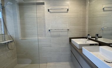 4 bedroom 3 Storey house Verdana