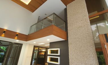 Ayala Alabang Modern House with pool near Filivest Hillsborough BGC