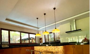 RUSH! AYALA ALABANG TRI-LEVEL HOUSE AND LOT FOR SALE!