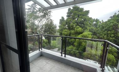 For Sale 2 Storey House and Lot w/ Overlooking in Woodlands Hills San Mateo  KSA
