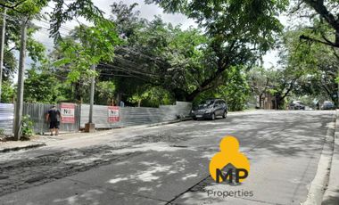 FOR LEASE and FOR SALE COMMERCIAL LAND GOOD FOR WAREHOUSE, CARWASH, RESTO IN AMPARO CALOOCAN
