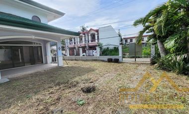 For Sale 560sqm House and Lot!