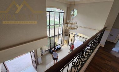 For Sale 560sqm House and Lot!