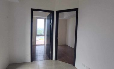 For Sale 2BR with balcony Lipat Agad Condo in Ugong Pasig near Tiendesitas