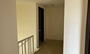 Bi-Level 2BR with balcony Lipat Agad Condo for Sale in Manila Sta Mesa