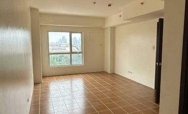 Bi-Level 2BR with balcony Lipat Agad Condo for Sale in Manila Sta Mesa