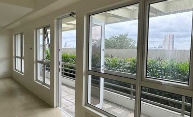 Bi-Level 2BR with balcony Lipat Agad Condo for Sale in Manila Sta Mesa