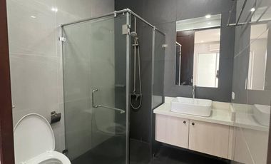 FOR SALE: Spacious 4-Bedroom Townhouse with Basement in Kapitolyo, Pasig City