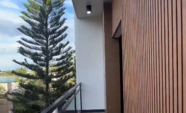 Single-Detached Houses and Lots in Alabang