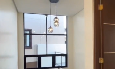 Single-Detached Houses and Lots in Alabang