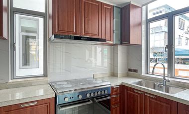 Stylish Modern Townhouse With Oriental/ European Theme For Sale in San Juan City