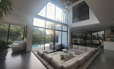 4BR House and Lot for Sale in Sun Valley Golf & Estates Antipolo