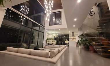 4BR House and Lot for Sale in Sun Valley Golf & Estates Antipolo