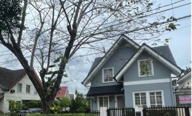 FOR RENT CORNER LOT HOUSE IN SANTAROSA ESTATES 1, STA ROSA, LAGUNA