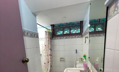 FOR RENT CORNER LOT HOUSE IN SANTAROSA ESTATES 1, STA ROSA, LAGUNA