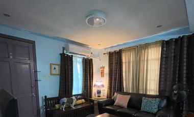 FOR RENT CORNER LOT HOUSE IN SANTAROSA ESTATES 1, STA ROSA, LAGUNA