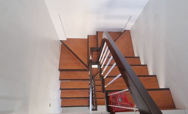 NEAR DLSU AND MAKATI CBD SPACIOUS 5BR CORNER TOWNHOUSE