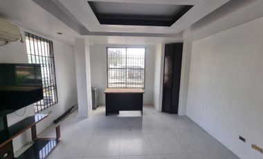 NEAR DLSU AND MAKATI CBD SPACIOUS 5BR CORNER TOWNHOUSE