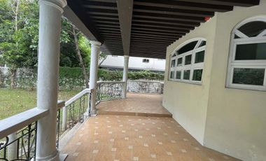 Rush Sale Hillsborough House and Lot with Big Garden