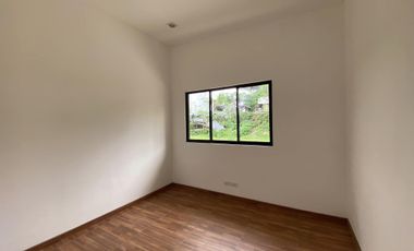 For Sale Two Duplex 2 storey house, 3 bedroom house, Cebu International School