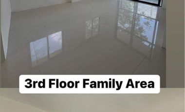 3STOREY TH 5BR, 5TB Near De LASALLE DASMARIÑAS CAVITE