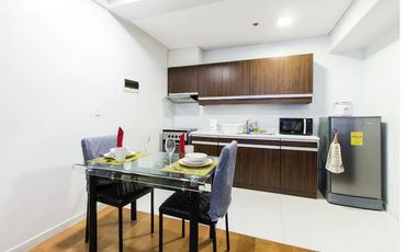 Fully Loaded New Condo at Greenbelt