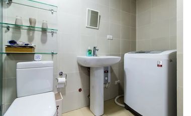 Fully Loaded New Condo at Greenbelt