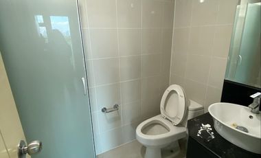 PARKSIDE VILLAS: 3BR FOR SALE, 99 sqm, Full golf course view, 1parking, P13.5M