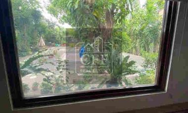 Elegant Retirement Compound Villa  w/ Pool near SM Urdaneta