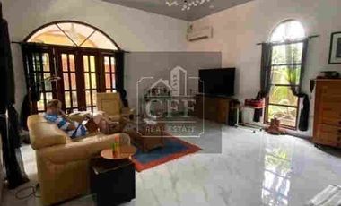 Elegant Retirement Compound Villa  w/ Pool near SM Urdaneta