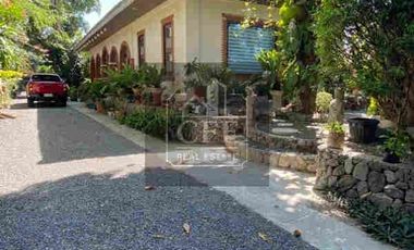 Elegant Retirement Compound Villa  w/ Pool near SM Urdaneta