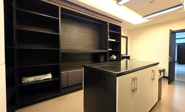 Fully Furnished Luxury Corner Estate with Private Bar & Pool – Angeles City