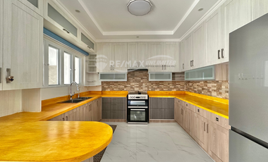 3BR Townhouse for Sale at Chateau Mansions, Versailles Alabang