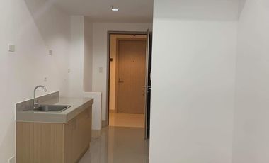 Bare Studio Condo unit for lease at Green2 , Dasmariñas, Cavite