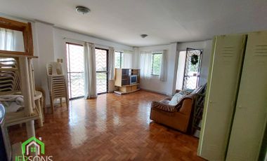 4 Bedroom house with big lawn