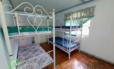 4 Bedroom house with big lawn