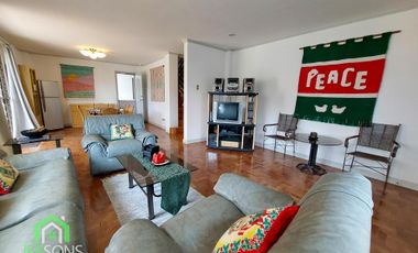 4 Bedroom house with big lawn