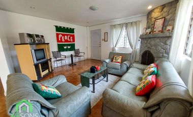 4 Bedroom house with big lawn