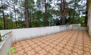 4 Bedroom house with big lawn