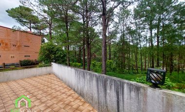 4 Bedroom house with big lawn