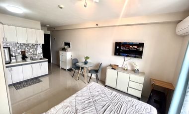 FOR SALE FULLY FURNISHED CONDO WITH BALCONY IN MACTAN