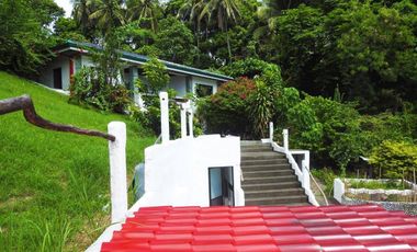 Beach Resort House with mountain and sea view, 5 BR, 4 TB with swimming pool