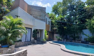 LUXURIOUS HOUSE & LOT IN BATASAN HILLS FILINVEST 1 FOR SALE