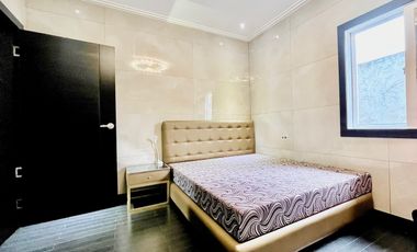 REDUCED! BF Northwest, Parañaque: House for Sale, Pool, 5BR, 4 parking, P70M