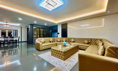 REDUCED! BF Northwest, Parañaque: House for Sale, Pool, 5BR, 4 parking, P70M