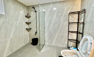 REDUCED! BF Northwest, Parañaque: House for Sale, Pool, 5BR, 4 parking, P70M